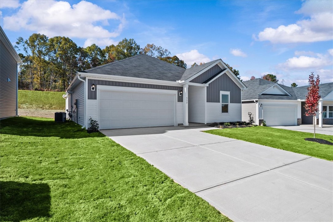 552 Cozy Blf Road Spartanburg, SC 29301 - Photo 2 of 25 Gallery Image 2
