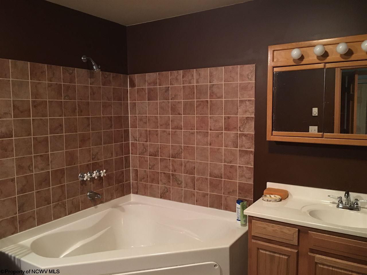2 Rr Elkins, WV 26241 - Photo 9 of 13 Gallery Image 9