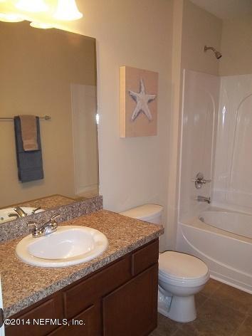 3079 Chestnut Ridge Way Orange Park, FL 32065 - Photo 21 of 54 Hall Bath #2 - Pic 1