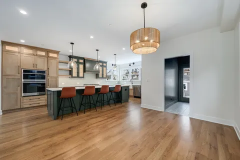 $1,049,000 | 515 Highland Avenue, Oak Park, IL 60304