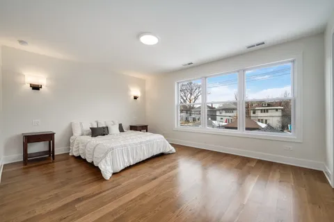 $1,049,000 | 515 Highland Avenue, Oak Park, IL 60304