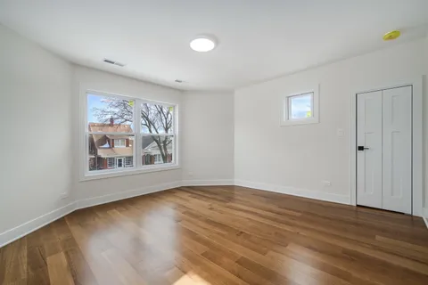 $1,049,000 | 515 Highland Avenue, Oak Park, IL 60304