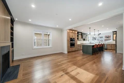 $1,049,000 | 515 Highland Avenue, Oak Park, IL 60304