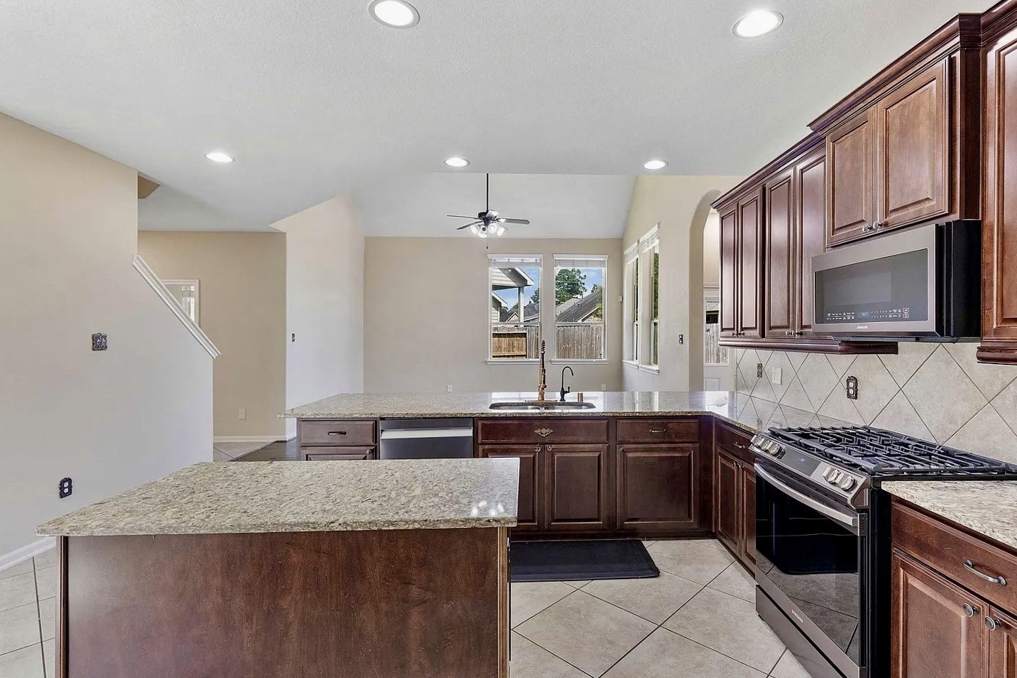 17206 Upper Ridge Lane Humble, TX 77346 - Photo 13 of 34 Gallery Image 13