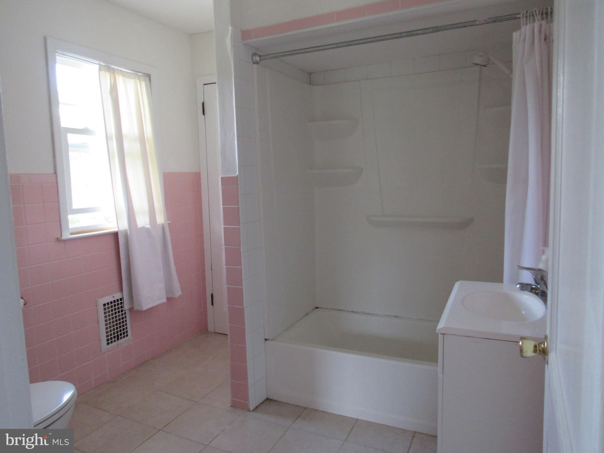 64 Lake Drive Roosevelt, NJ 08555 - Photo 65 of 73 upstairs bathroom