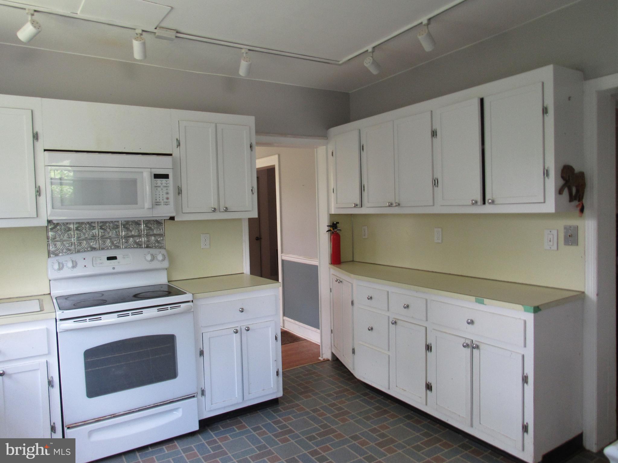 64 Lake Drive Roosevelt, NJ 08555 - Photo 73 of 73 kitchen