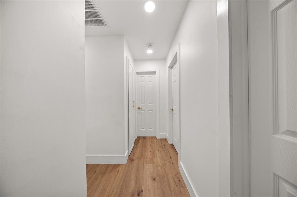 2431 Gross Road Dallas, TX 75228 - Photo 16 of 37 Gallery Image 16