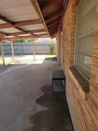 $1,900 | 905 Carmel Parkway, Corpus Christi, TX 78411