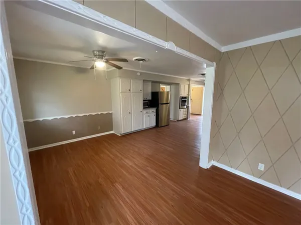 $1,900 | 905 Carmel Parkway, Corpus Christi, TX 78411