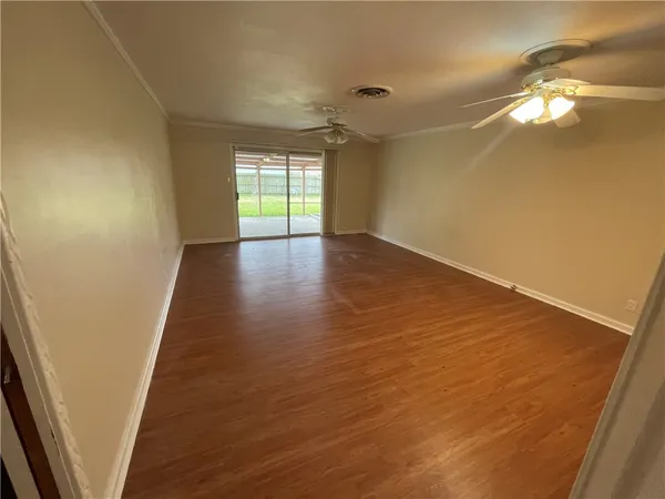 $1,900 | 905 Carmel Parkway, Corpus Christi, TX 78411