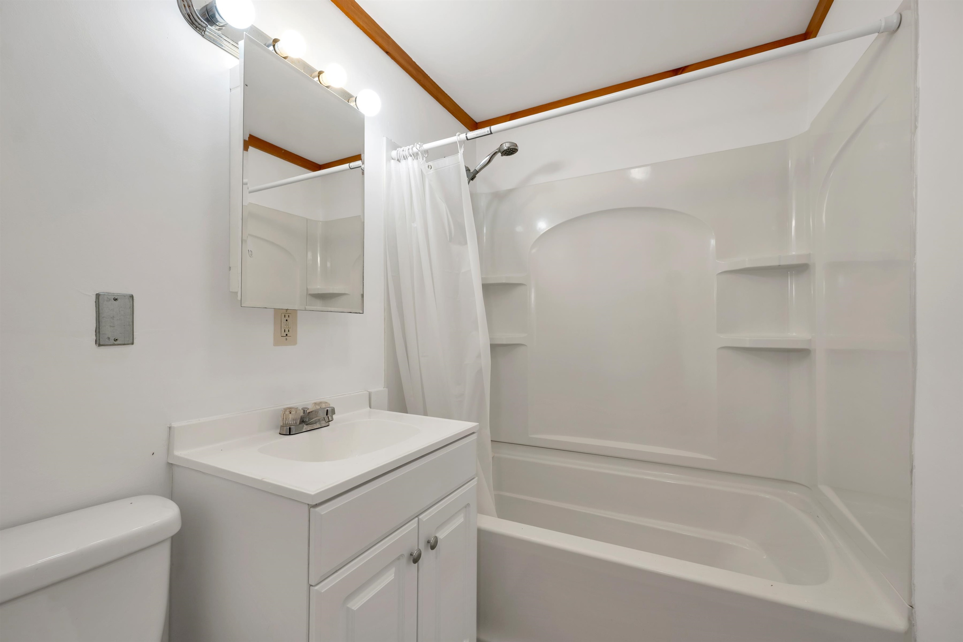 30 Beech Street, Unit 2D Bristol, NH 03222 - Photo 15 of 43