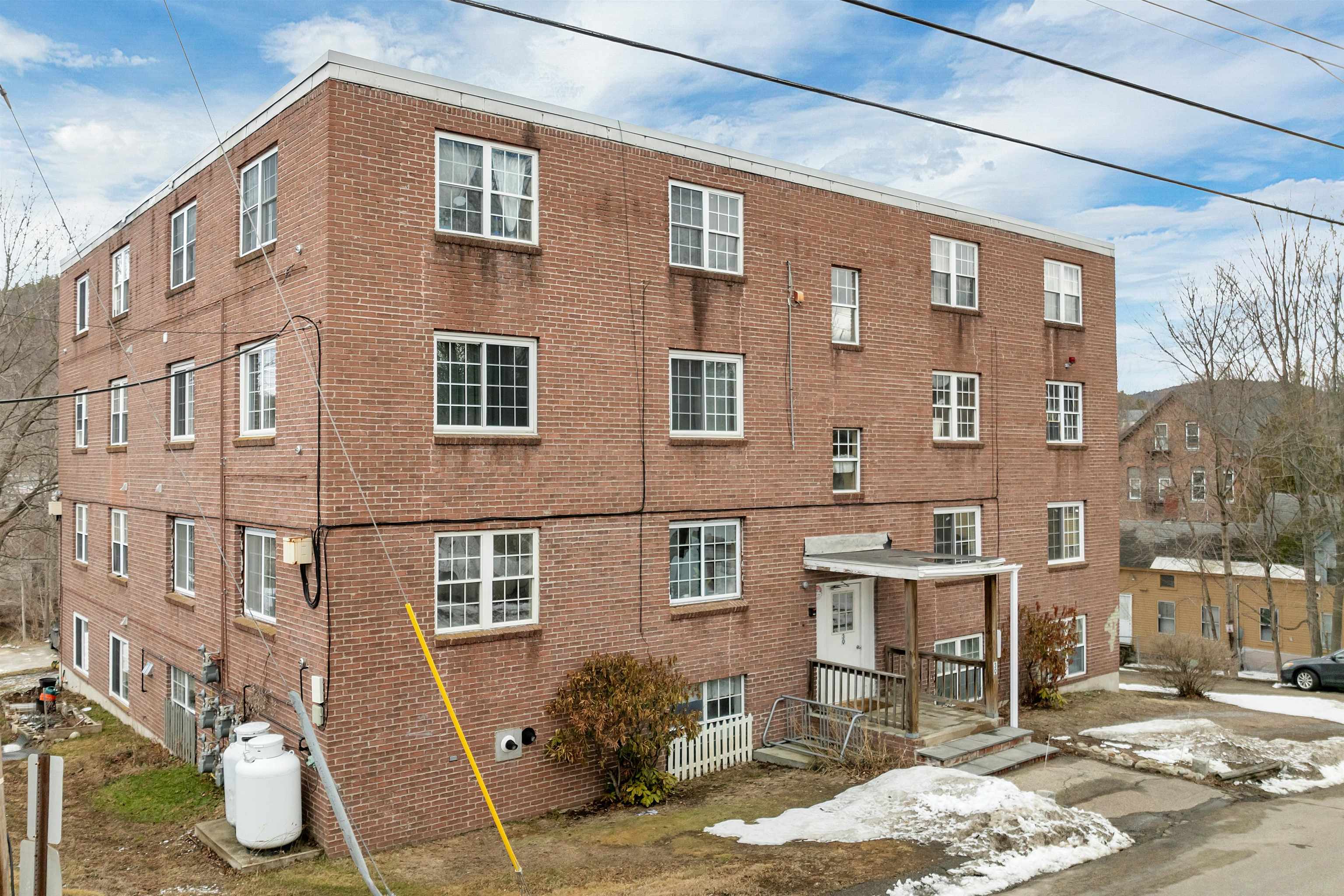 30 Beech Street, Unit 2D Bristol, NH 03222 - Photo 2 of 43