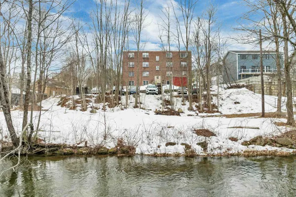 $160,000 | 30 Beech Street, Unit 2D, Bristol, NH 03222