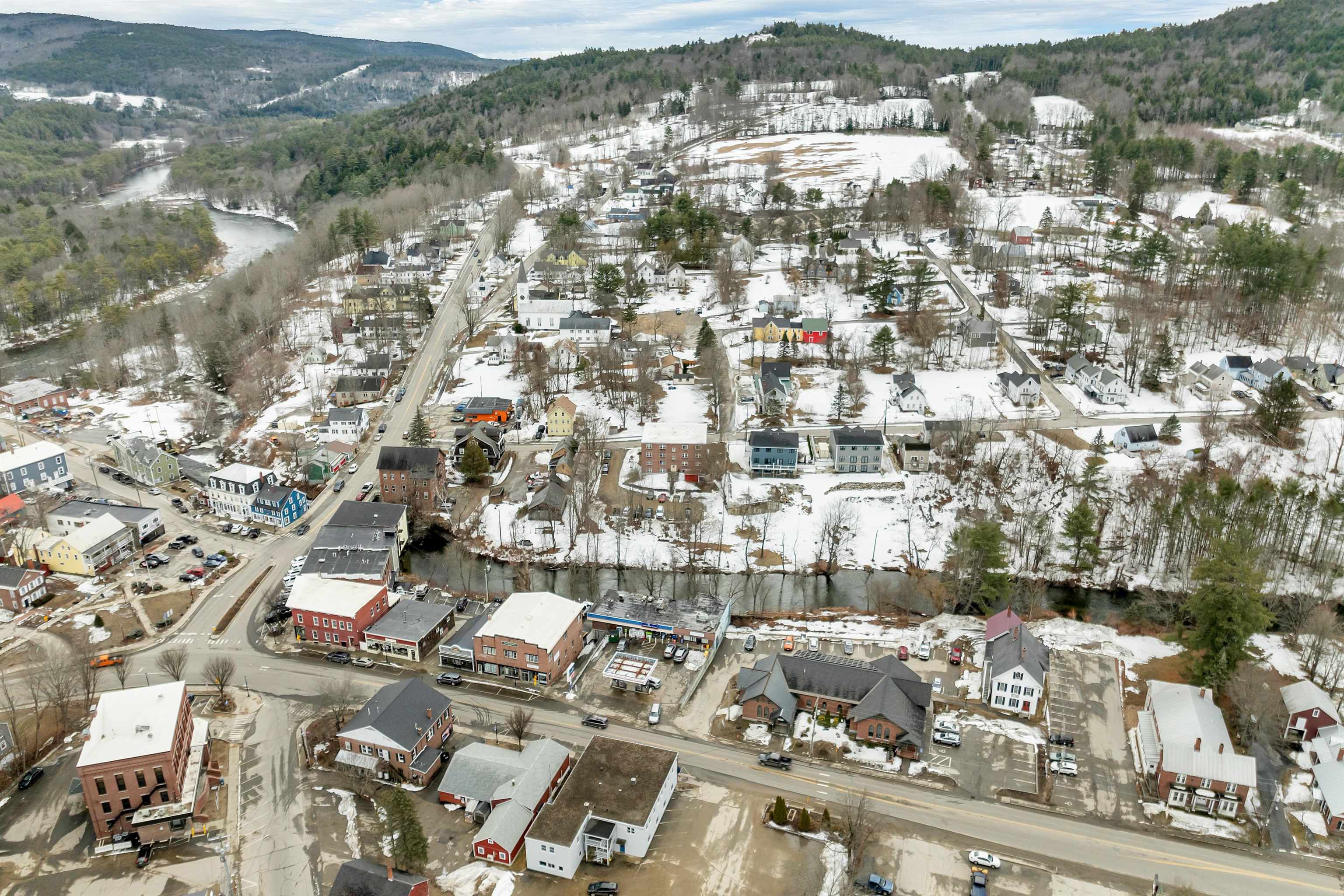 30 Beech Street, Unit 2D Bristol, NH 03222 - Photo 34 of 43