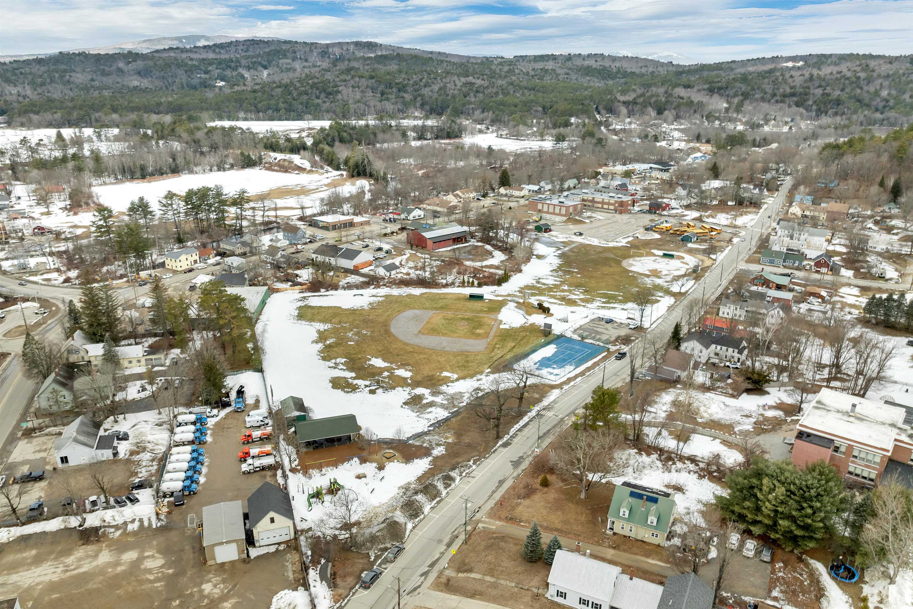 30 Beech Street, Unit 2D Bristol, NH 03222 - Photo 36 of 43