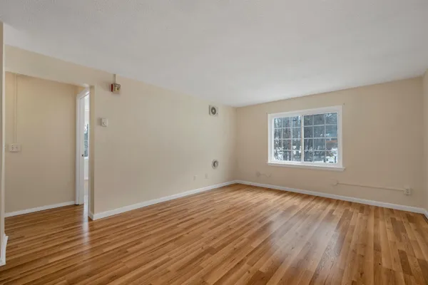 $160,000 | 30 Beech Street, Unit 2D, Bristol, NH 03222