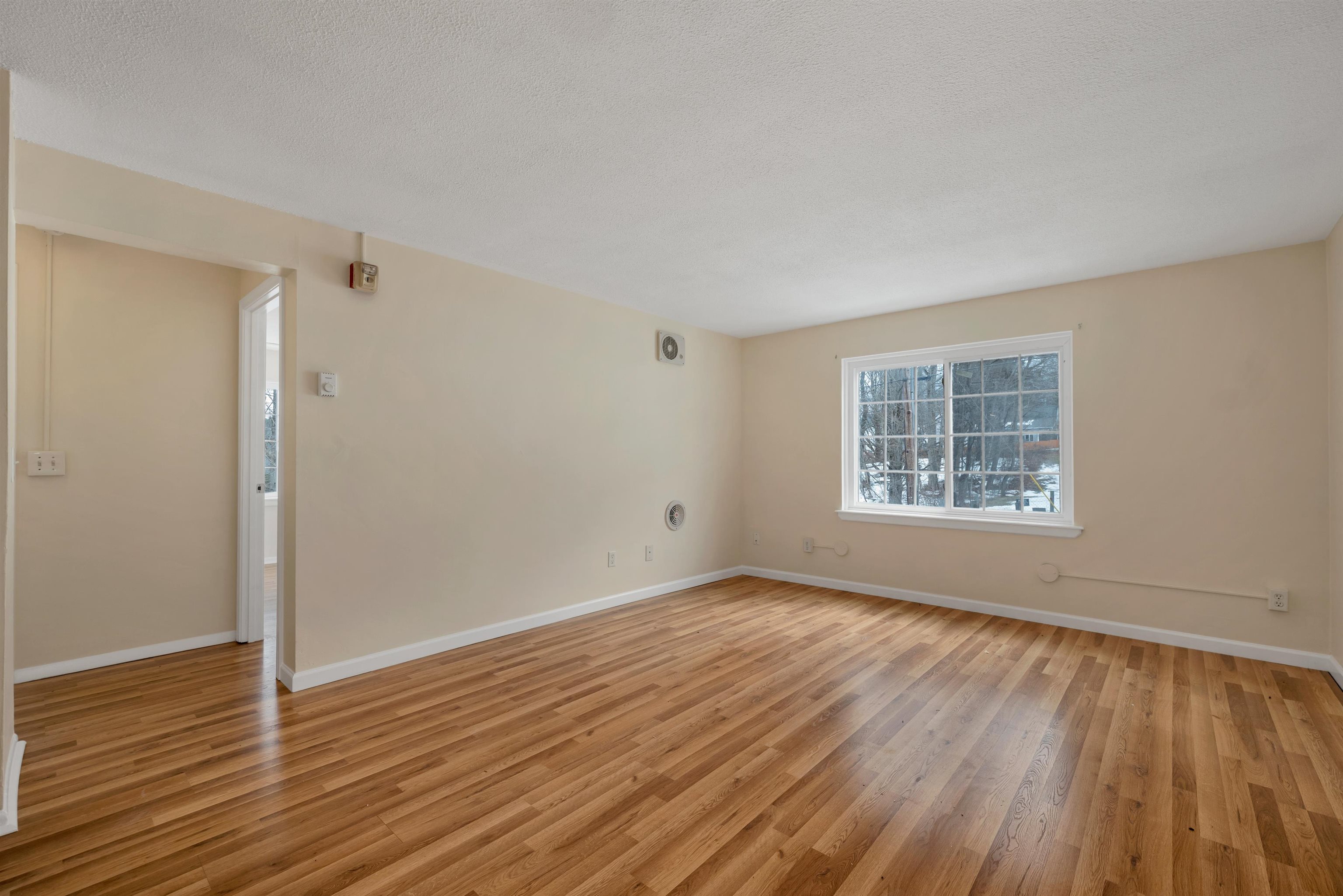 30 Beech Street, Unit 2D Bristol, NH 03222 - Photo 8 of 43