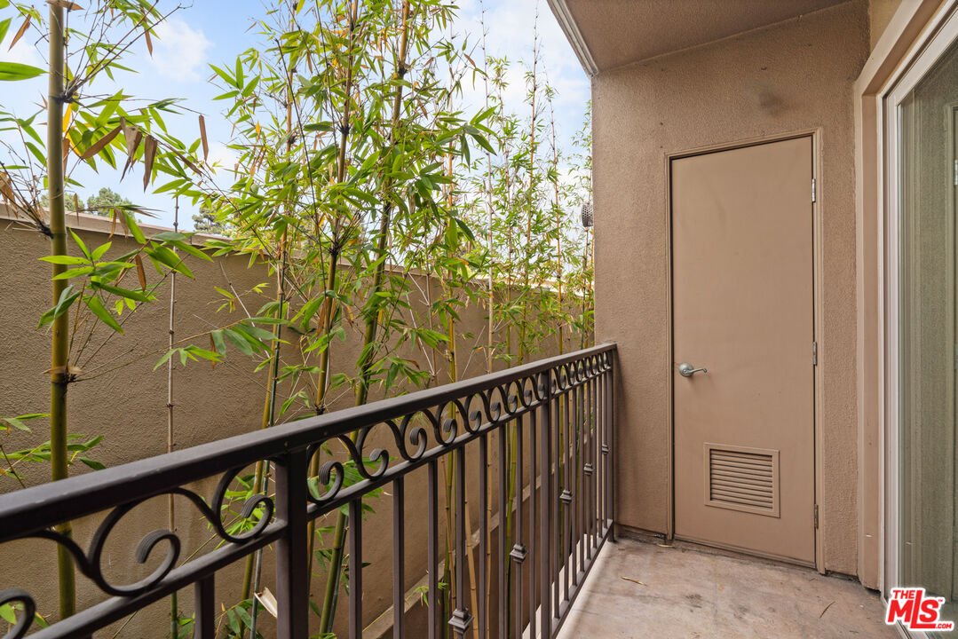 8238 West Manchester Avenue, Unit 204 Playa del Rey, CA 90293 - Photo 10 of 23