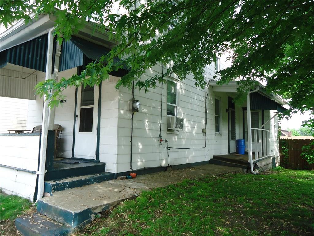 515 Jefferson Street Rochester, PA 15074 - Photo 20 of 24 View of the front and side porches.