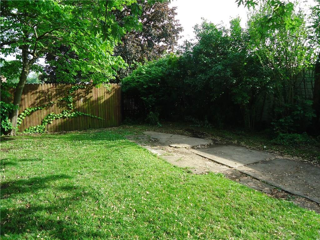 515 Jefferson Street Rochester, PA 15074 - Photo 24 of 24 Room to park 2 cars.