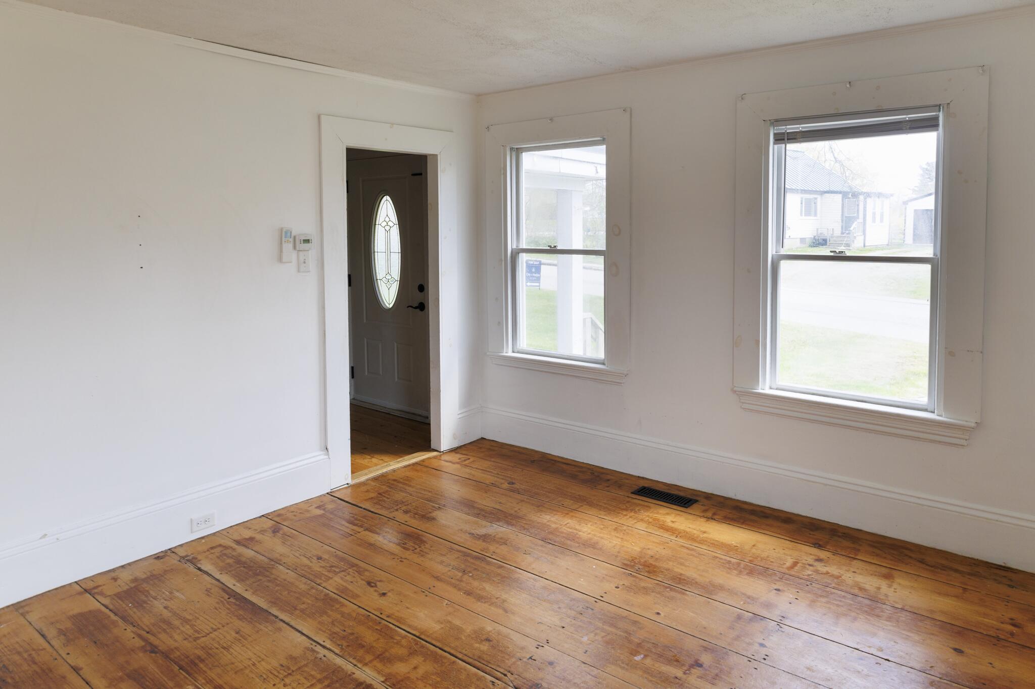 22 Booker Street Thomaston, ME 04861 - Photo 13 of 32