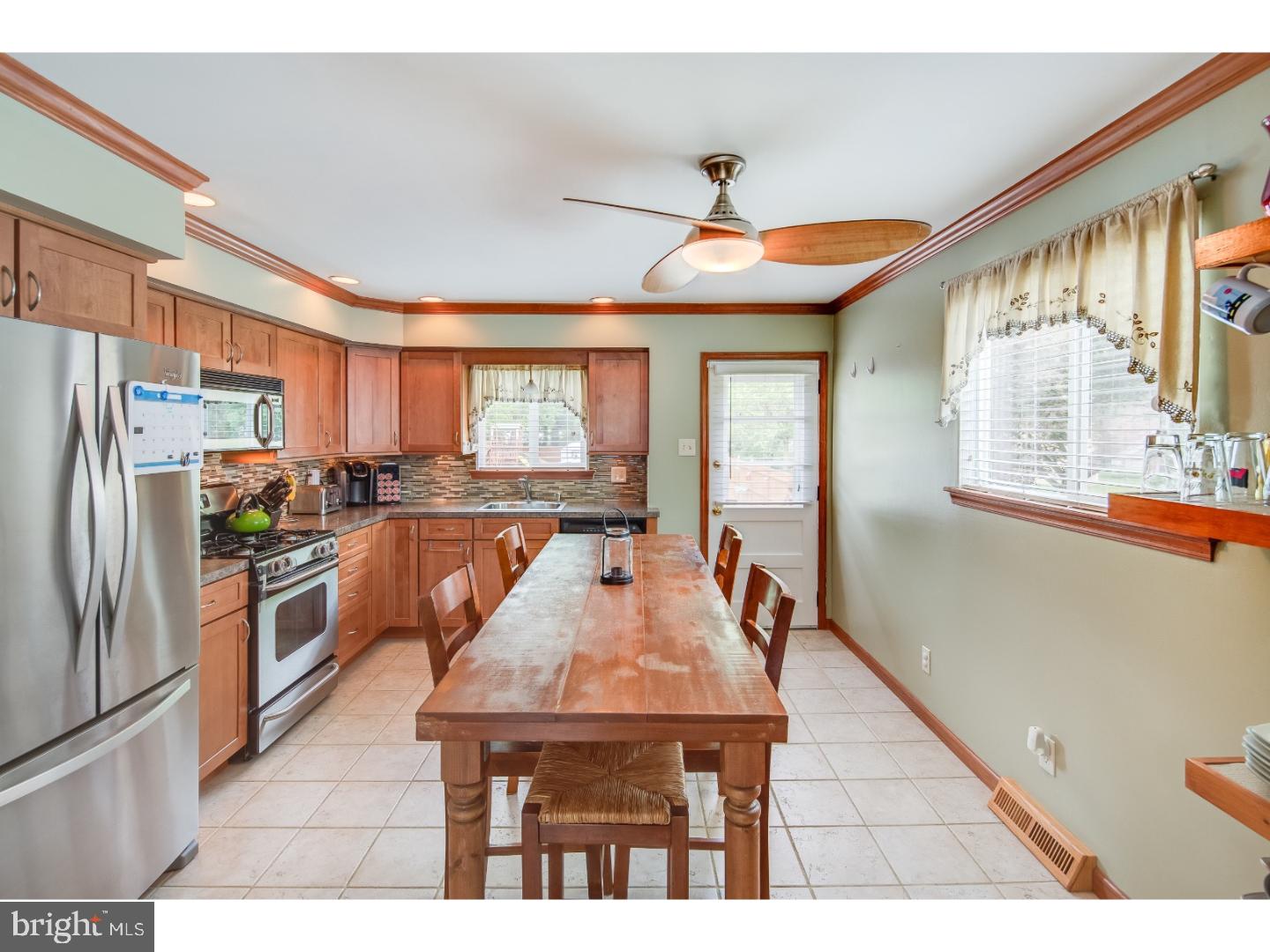 119 West Mill Road Maple Shade, NJ 08052 - Photo 5 of 19