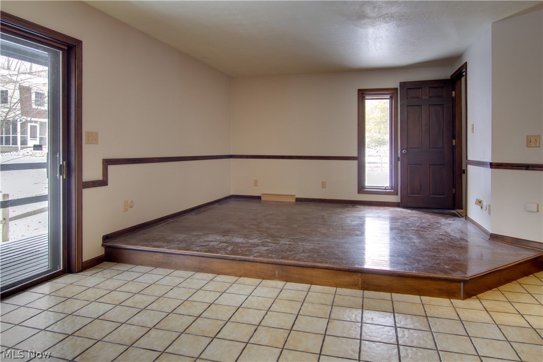 703 Inverness Road Akron, OH 44313 - Photo 13 of 26 The raised hearth area of the kitchen, great for gathering.