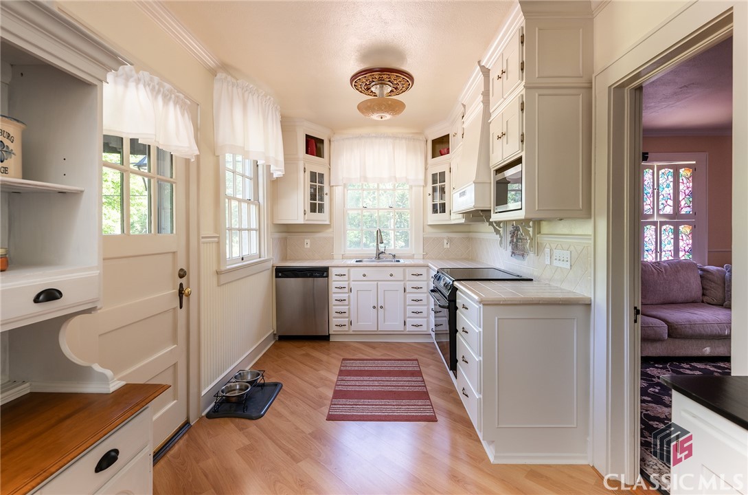 8772 Jefferson Road Commerce, GA 30529 - Photo 14 of 52 kitchen