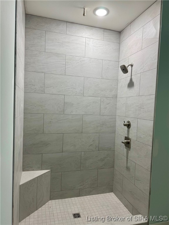 7537 Brownstown Road Henryville, IN 47126 - Photo 13 of 34