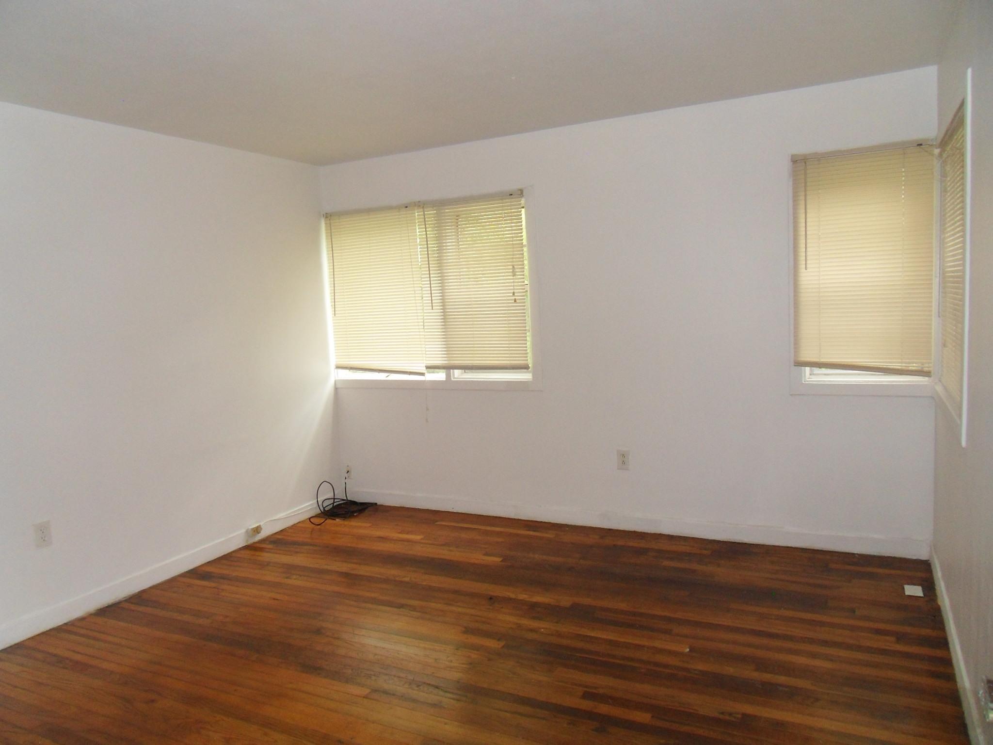 356 West Outer Drive Oak Ridge, TN 37830 - Photo 13 of 19 SDC10679
