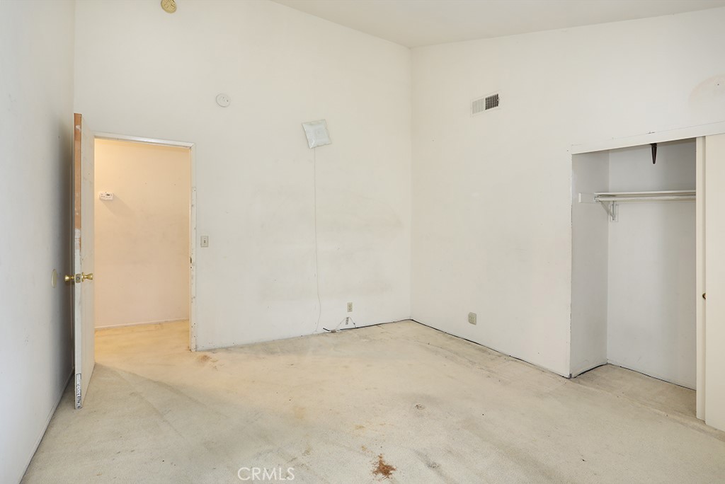 8032 Rose Street, Unit 13 Paramount, CA 90723 - Photo 21 of 25 an empty room