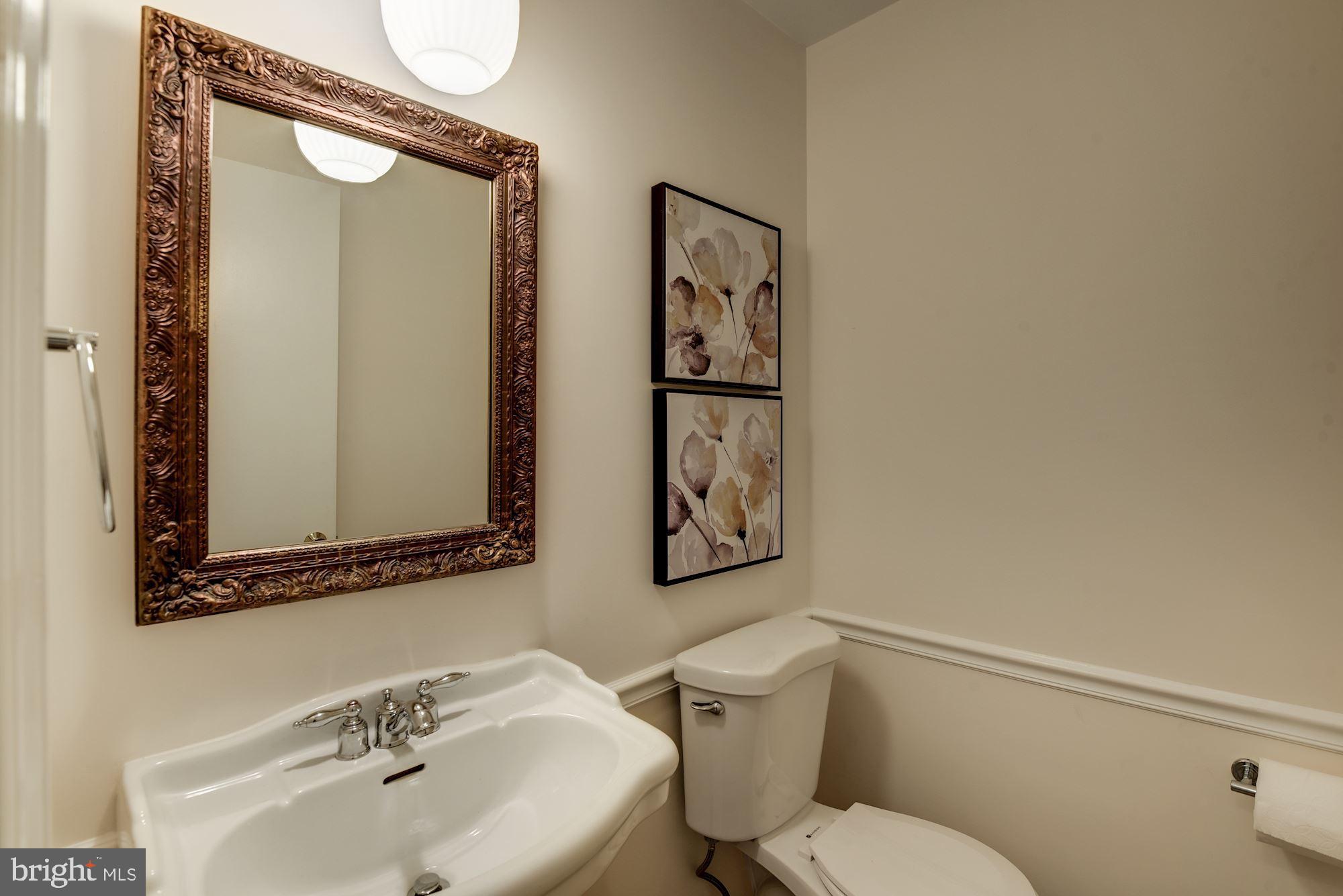 13819 North Gate Lane Silver Spring, MD 20906 - Photo 25 of 47 Main Level 1/2 Bath