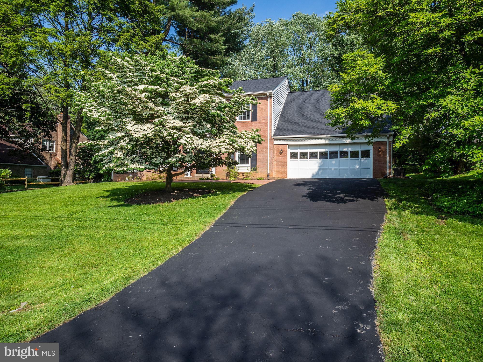 13819 North Gate Lane Silver Spring, MD 20906 - Photo 4 of 47 Driveway