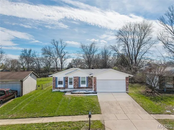 $250,000 | 724 Baltic Drive, Florissant, MO 63031