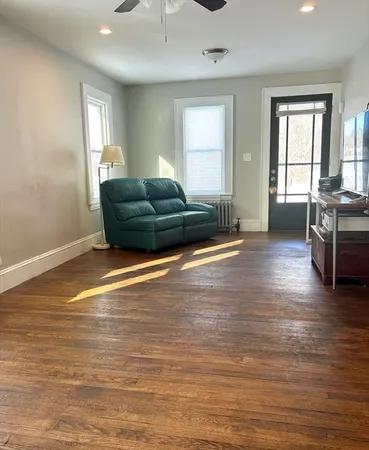 $285,999 | 137 Mapleshade Avenue, East Longmeadow, MA 01028