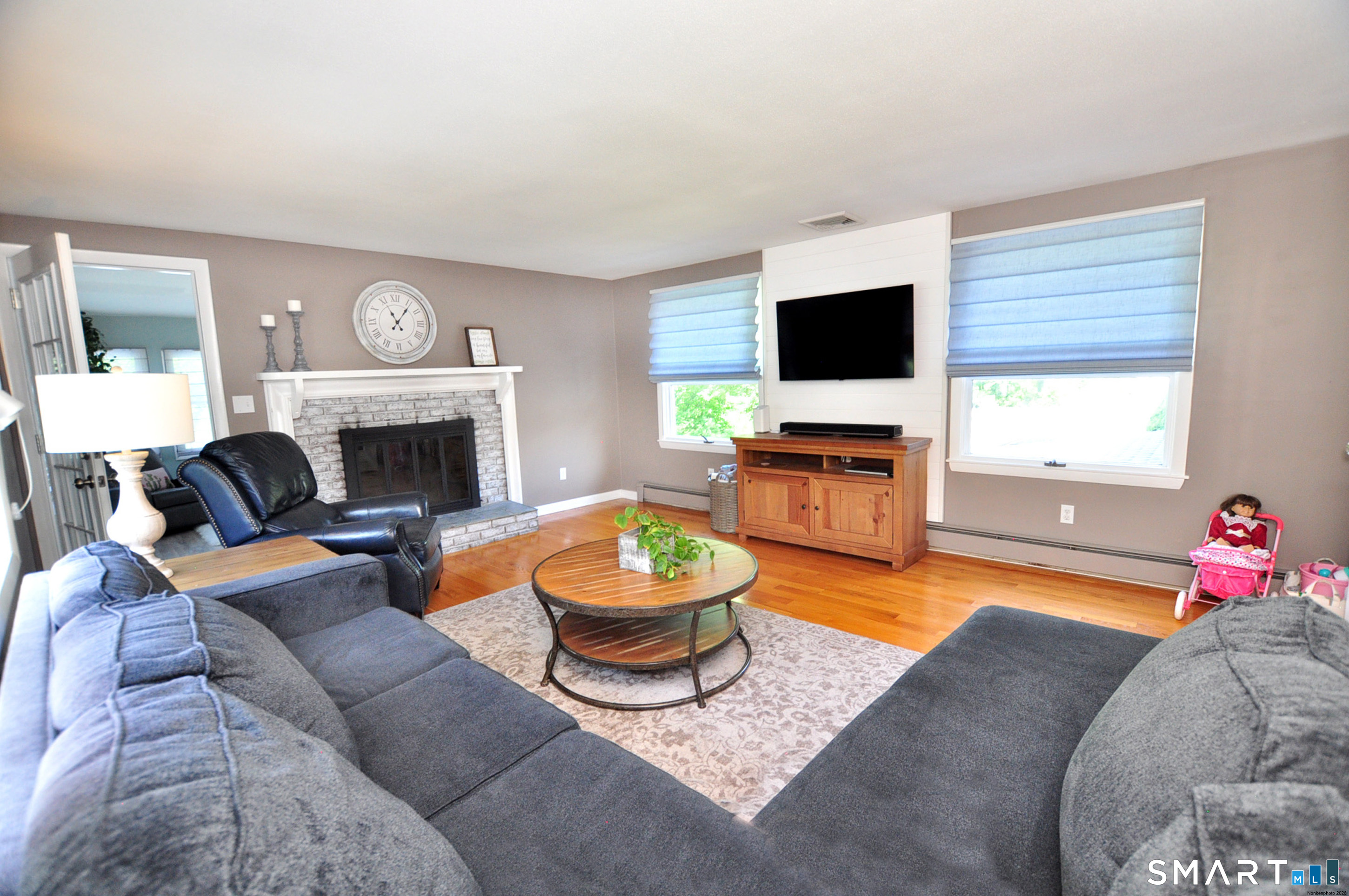 429 South Stone Street Suffield, CT 06093 - Photo 14 of 39