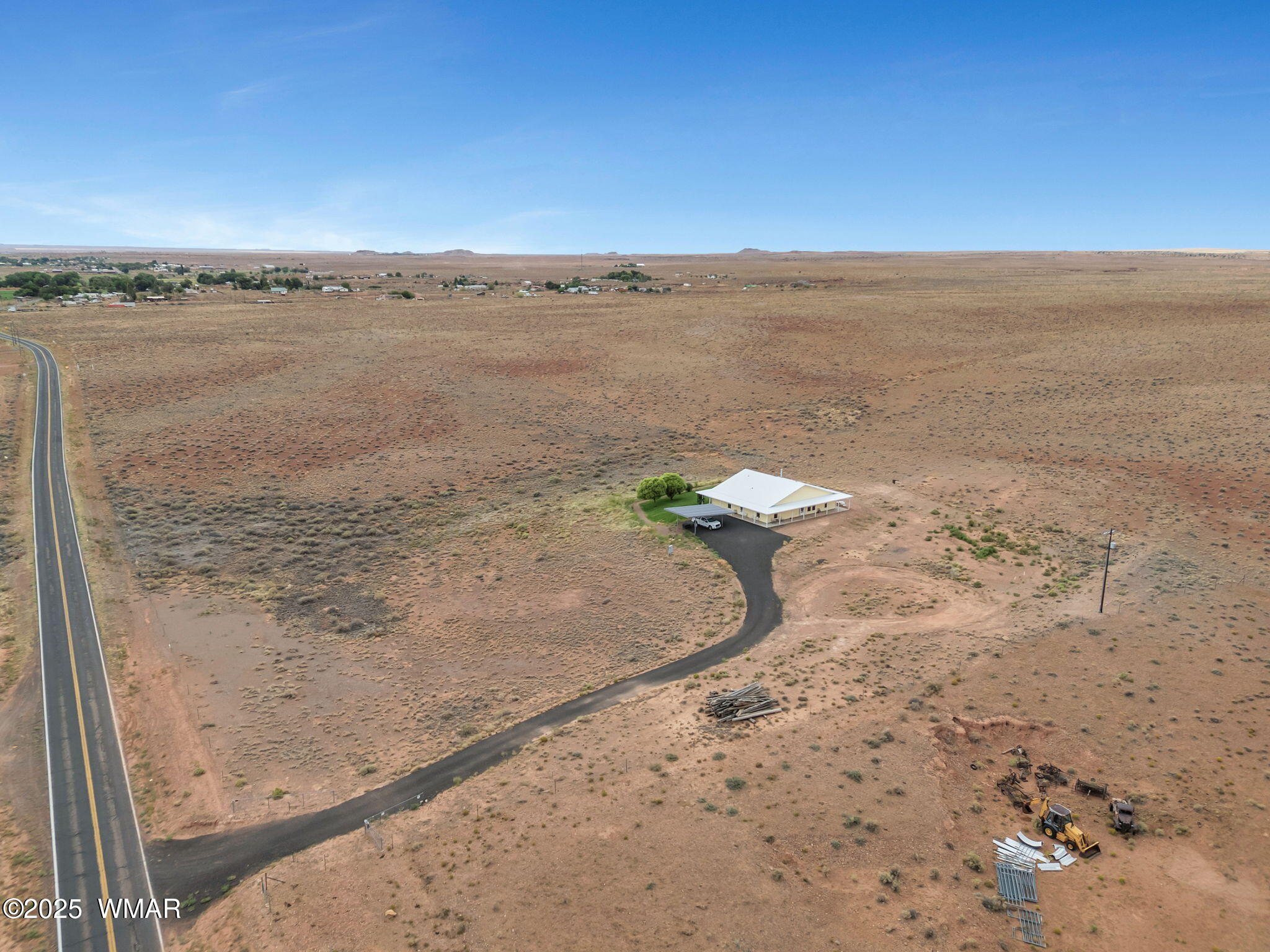 4487 McLaws Road Holbrook, AZ 86025 - Photo 47 of 51 Aerial driveway