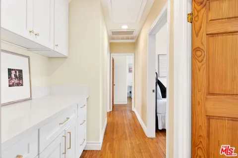 $1,700,000 | 5910 West 77th Place, Los Angeles, CA 90045