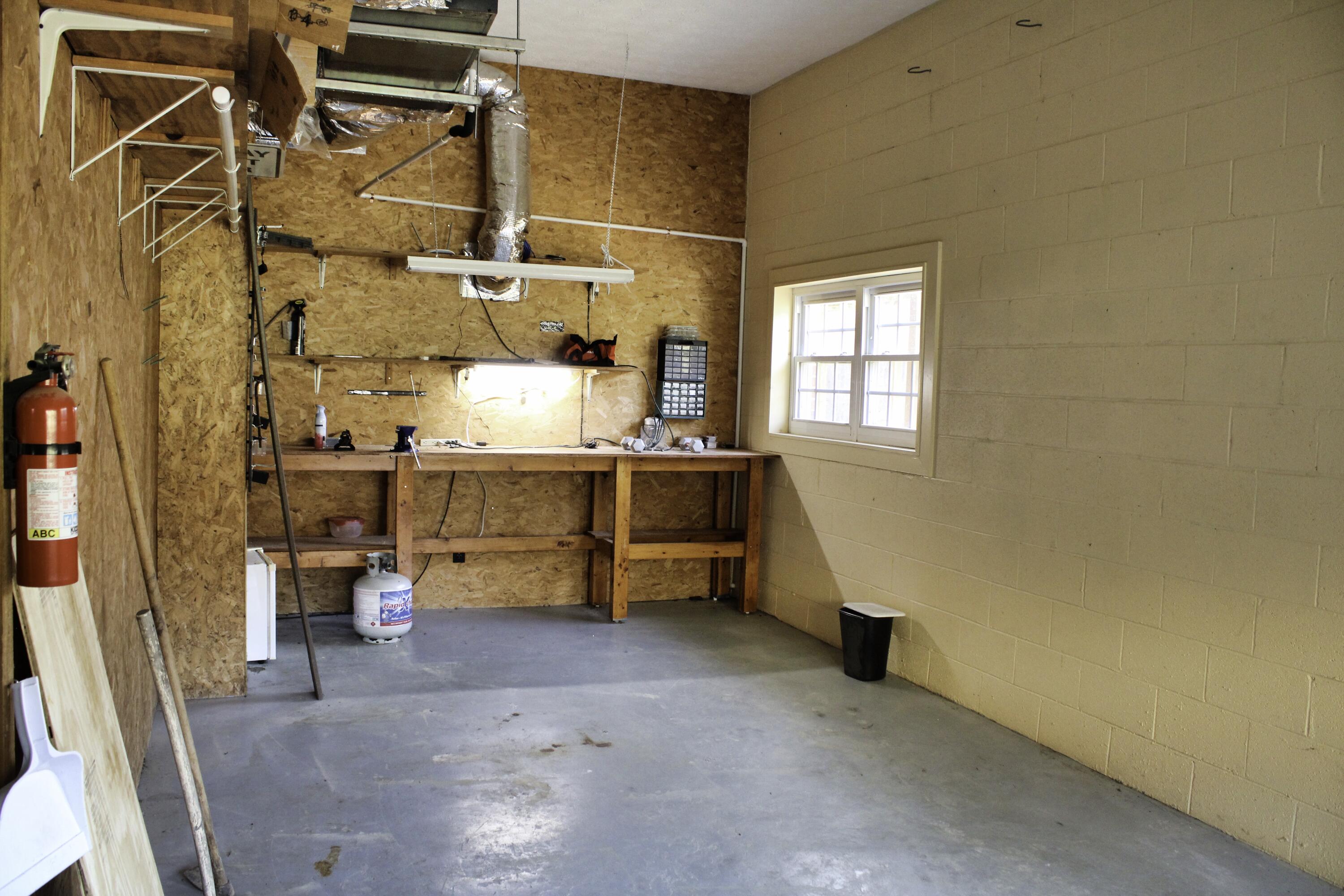 161 Carr Hollow Road Elizabethton, TN 37643 - Photo 20 of 26 16D048E1-E25F-4385-A75C-D1D24D09C41B