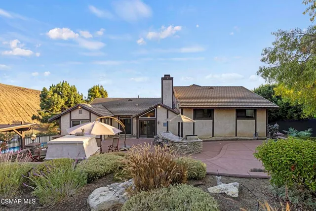 $2,299,900 | 554 Lone Oak Drive, Thousand Oaks, CA 91362