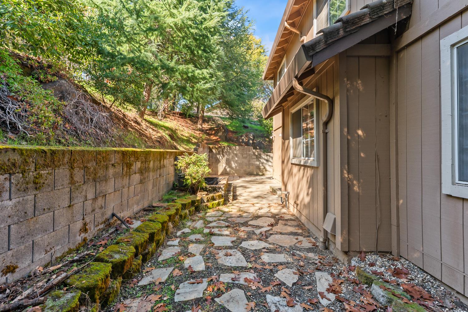 2960 Pasada Road Cameron Park, CA 95682 - Photo 33 of 40 a view of a pathway of a house