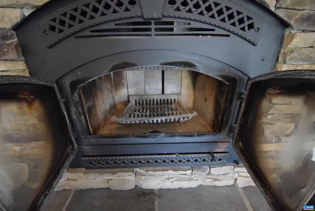 $1,800 | 7136 Venable Road, Kents Store, VA 23084