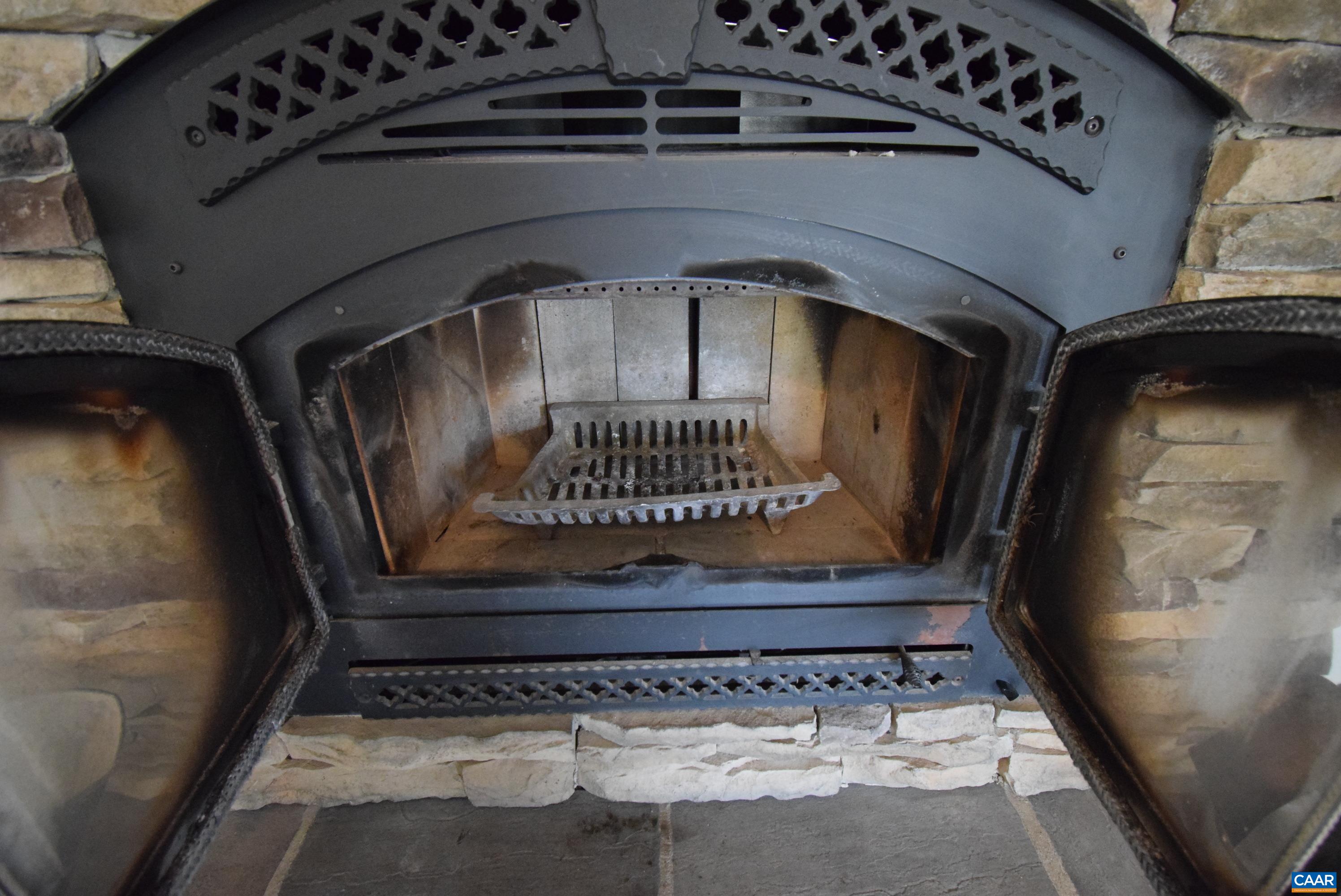 7136 Venable Road Kents Store, VA 23084 - Photo 3 of 25