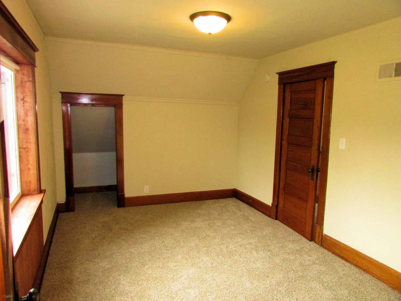 636 South Oneida Avenue Rhinelander, WI 54501 - Photo 13 of 22 Gallery Image 13
