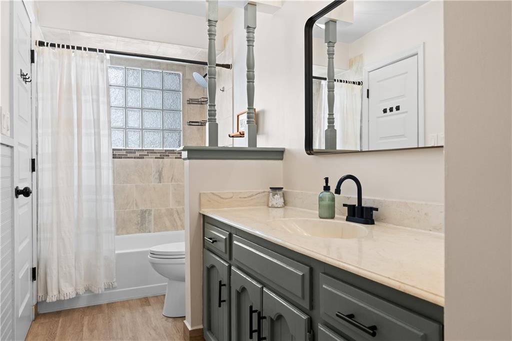 400 Southwest Killarney Lane Blue Springs, MO 64014 - Photo 12 of 23