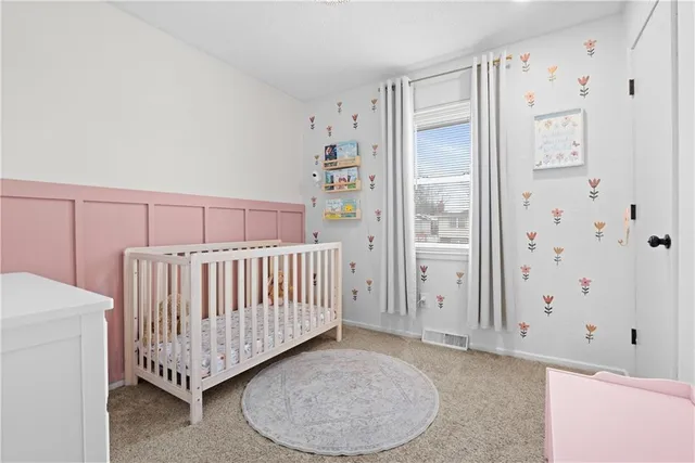 $279,000 | 400 Southwest Killarney Lane, Blue Springs, MO 64014