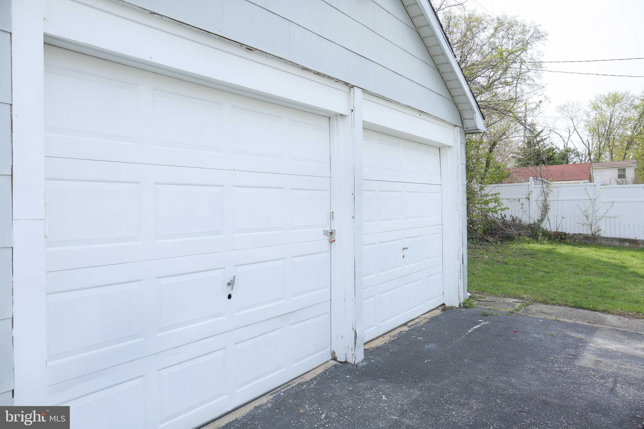 1210 Elm Ridge Avenue Baltimore, MD 21229 - Photo 17 of 18 Garage