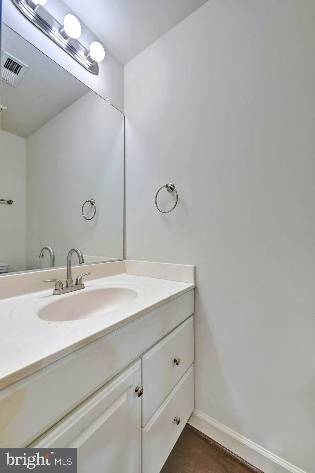 14203 Plum Run Way Silver Spring, MD 20906 - Photo 18 of 48 Gallery Image 18