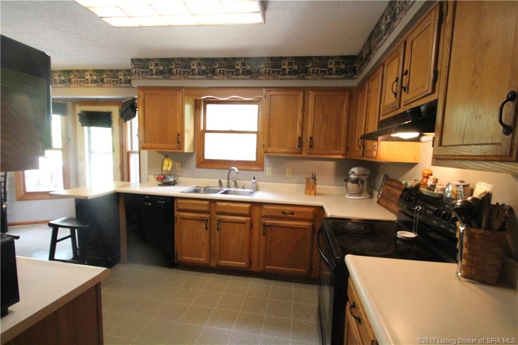 1528 Stone Ridge Drive Georgetown, IN 47122 - Photo 16 of 24