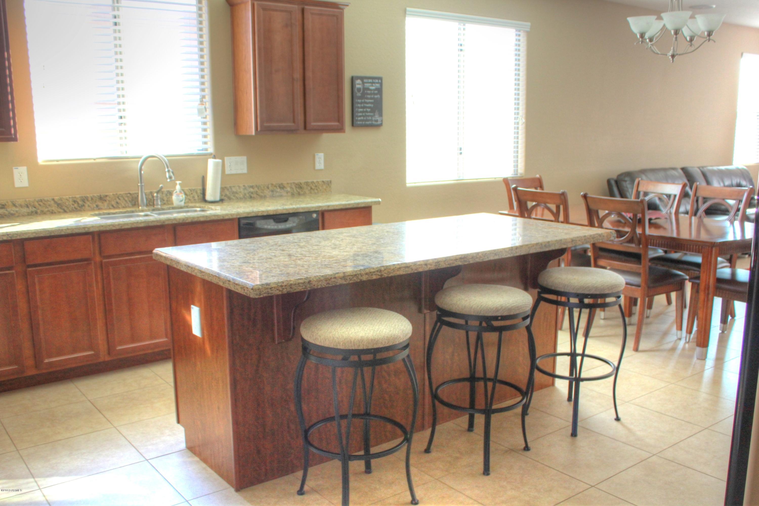 16113 West Almeria Road Goodyear, AZ 85395 - Photo 9 of 19 Jaurez HDR _043_4_5